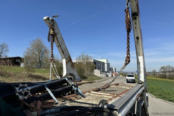 Special purpose truck Renault Midlum 300 4x4 Winterdienst / Swiss-Vehicle