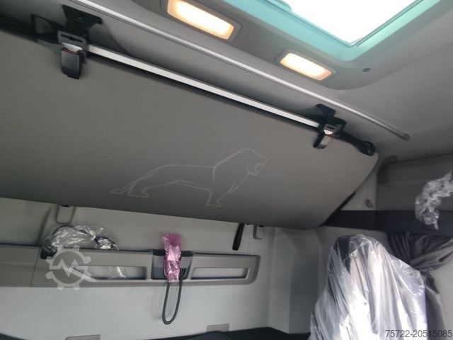 Truck mounted crane MAN TGX 26.540 6x2-4 LL Containerpritsche/Fassi 545