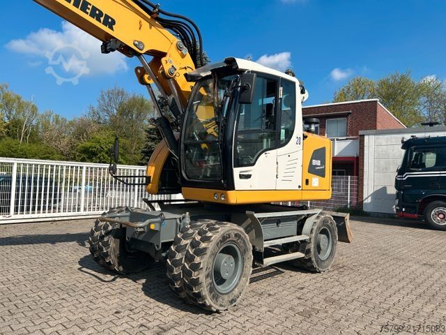 Mobile excavator LIEBHERR A 918 Compact nur 7650 Arbeitsstunden !