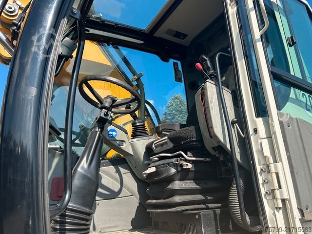 Mobile excavator LIEBHERR A 918 Compact nur 7650 Arbeitsstunden !