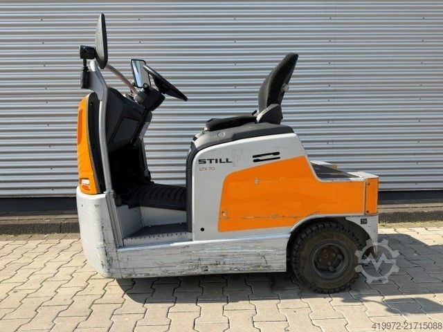 Tow Tractor Still LTX70