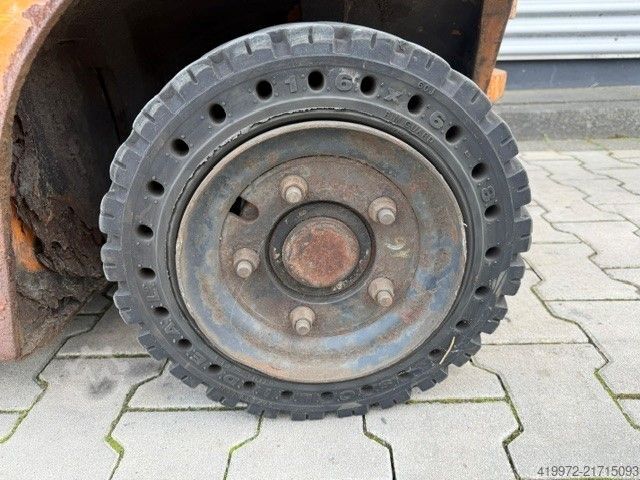 Electric 4-wheel forklift Still R60-16