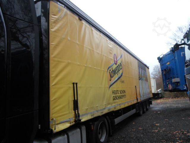 Volume tractor unit SCANIA S 500/Low Deck mit Aufliegen Getränke