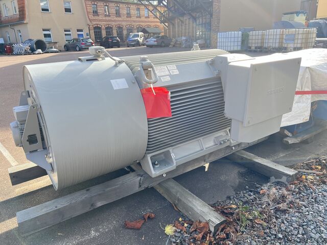 Drehstrommotor Siemens 1CV3-405C 1LE55334AC590AG6-Z