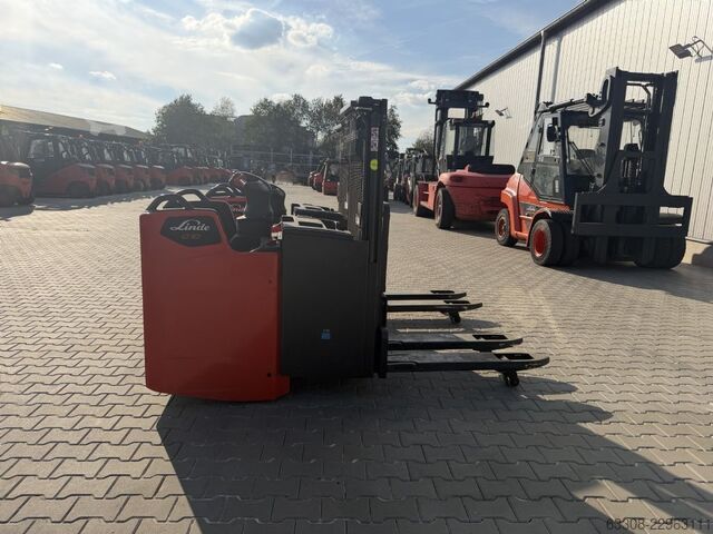High Lift stacker Linde D10 FP