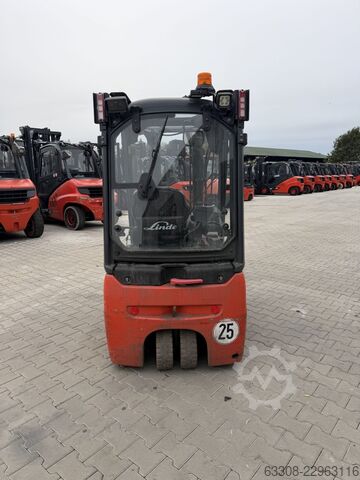 Electric 3-wheel forklift Linde E16C-02