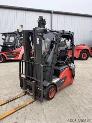 Electric 3-wheel forklift Linde E14-02