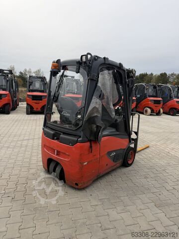Electric 3-wheel forklift Linde E14-02