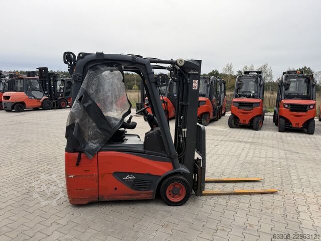 Electric 3-wheel forklift Linde E14-02