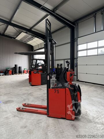 High Lift stacker Linde D10 AP