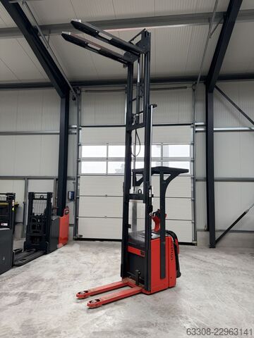 High Lift stacker Linde L14AP