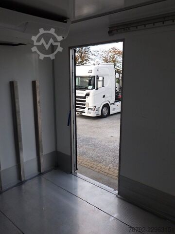 Refrigerated truck IVECO ML 160 E 28 P TK-Koffer 7,5m/LBW/Türen/AHK/Klima
