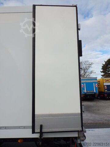 Refrigerated truck IVECO ML 160 E 28 P TK-Koffer 7,5m/LBW/Türen/AHK/Klima