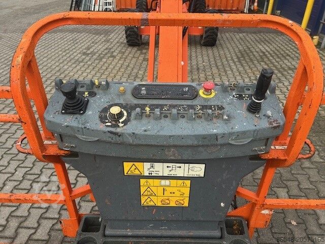 Telescopic work platform JLG 660SJ