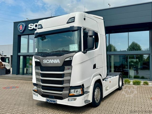 Standard tractor unit SCANIA S500A4x2NB m. Standklimaanlage