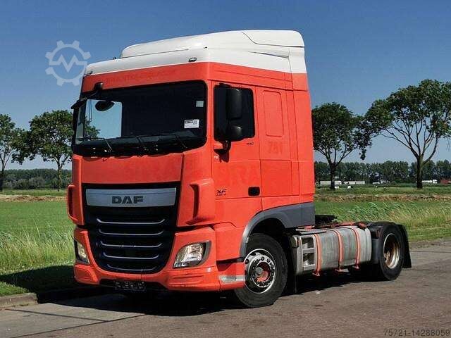 DAF Trucks; DAF XF SUPER SPACE CAB 8x4 W