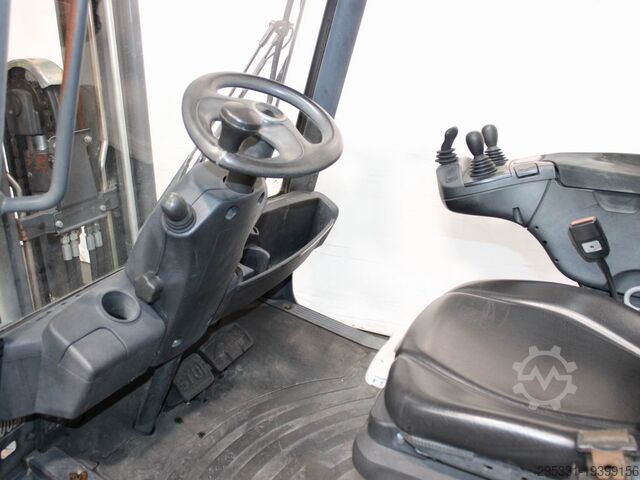 Treibgasstapler Linde H 25 T-02  392