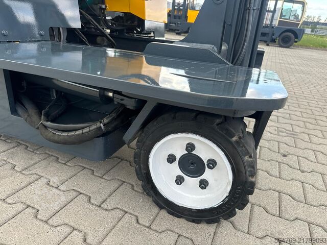 4-way forklift Combilift C2500 / Compact / Wide positioner