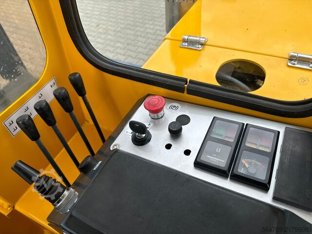 4-way forklift Combilift C2500 / Compact / Wide positioner