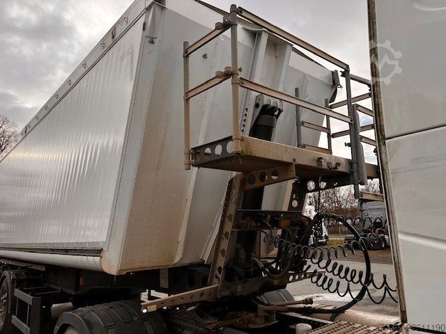 Tipper semitrailer SCHMITZ CARGOBULL SKI 24 Großraum Alu Kastenmulde Kombitür