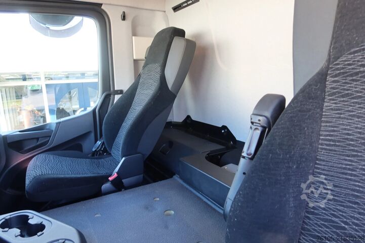 Box body Mercedes-Benz 2727L Gesloten Bakwagen + Laadklep DHollandia 2...