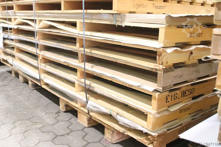 HPL plastic panels 37 pallets 6710 kg Resopal HPL Dicke 1/1,4 mm verschiedene Größen