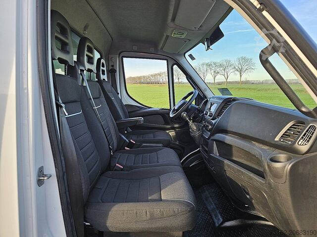 Koffer IVECO DAILY 35C16 Bakwagen Laadklep !