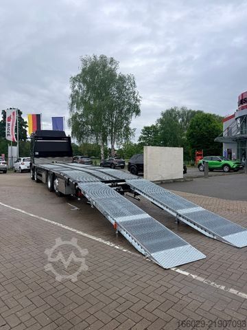 Special purpose truck MAN Baumaschinen Maschinentransporter mit Rampen