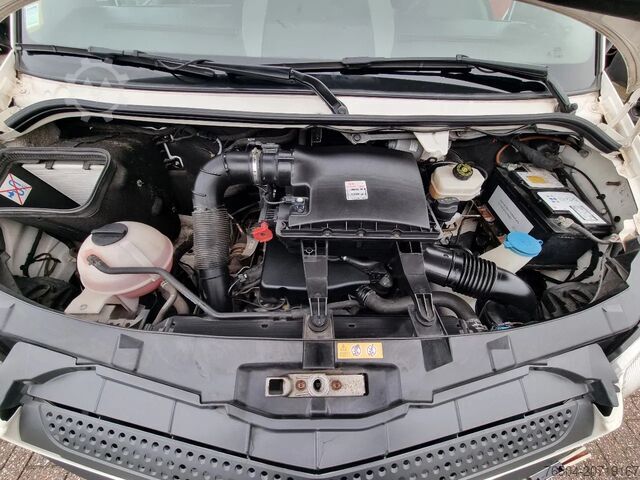 Closed box Mercedes-Benz Sprinter 513 CDI Koffer 21kub 130 pk Euro 5B GV...