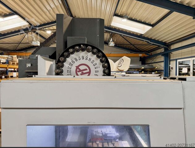 Machining center / 1350 spindle hours. Haas VF 3