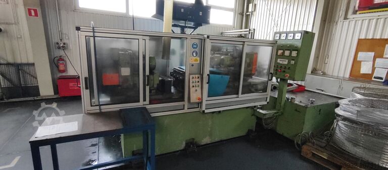 Tieflochbohrmaschine Gildemeister und Knoll 