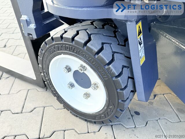 4-way forklift Combilift CB3000 GAS TRIPLEX 4900 FREE-LIFT