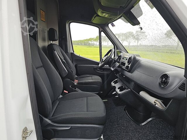 High-roof van MERCEDES-BENZ SPRINTER 311 CDI 43 AUT. L3H2