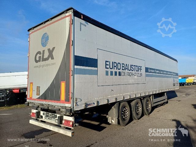 Auflieger mit Pritsche & Plane Schmitz Cargobull Curtainsider Standard Getränke