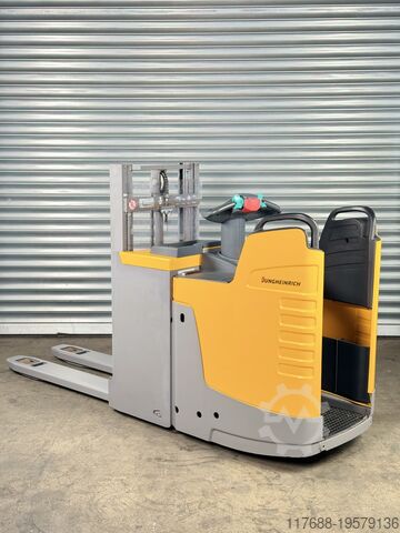 High lift truck driver Jungheinrich ERD 220 - Service Neu - Batterie 84% - 2.010 mm Hub - 2t