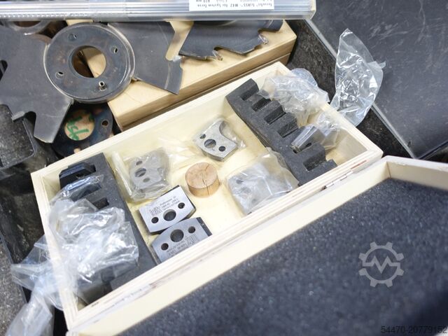 Tischfräsmaschine SCM T130N