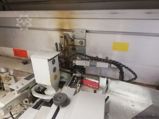 Kantenanleimmaschine mit Fügen Holz-Her Contriga 1366