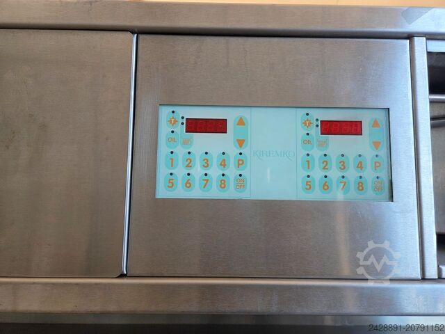 Dreikammer-Fritteuse mit Bratplatte und Bain-Marie. Kiremko HRF 2