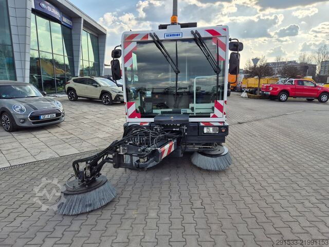 Sweeper truck Schmidt CleanGo 400