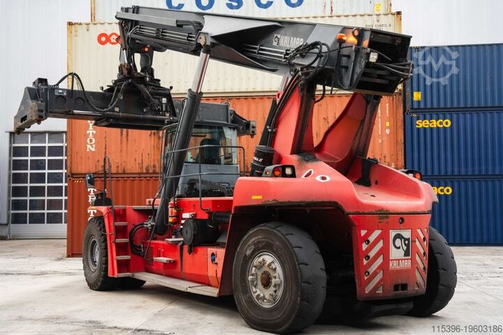 Full-container reach stacker Kalmar DRG420-60S5
