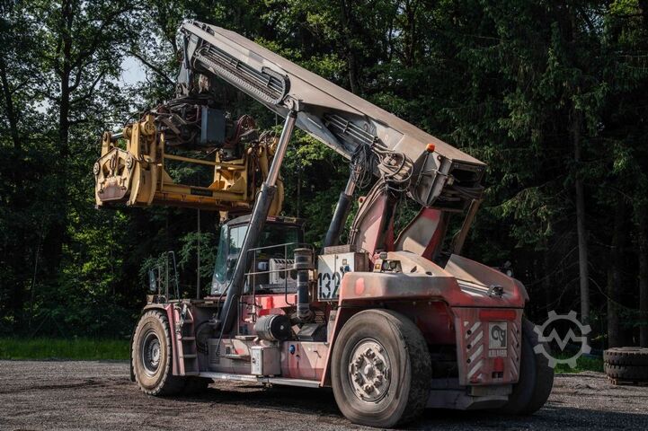 Full-container reach stacker Kalmar DRF450-65A5XS