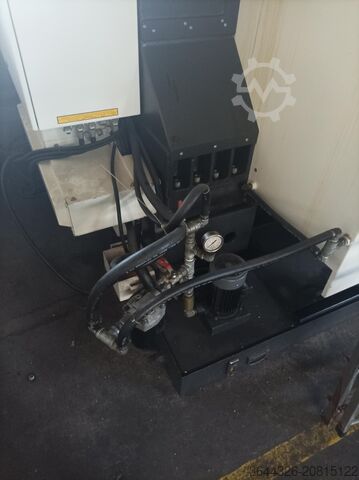 Vertikales Bearbeitungszentrum AGIE CHARMILLES MIKRON VCE 800X PRO