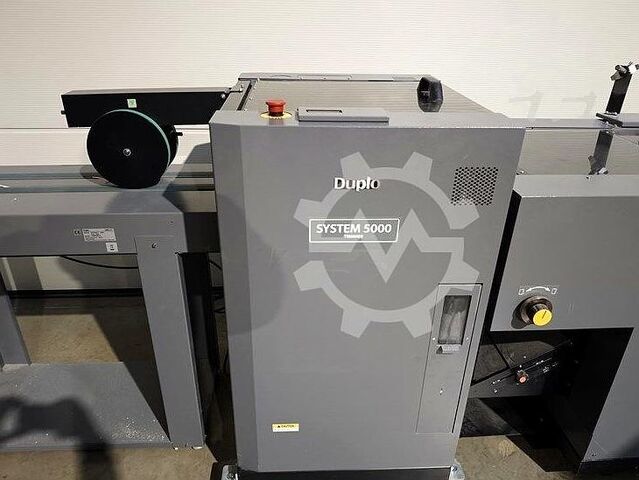 Document finishing system Duplo System 5000