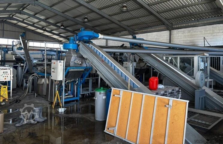 Olivenöl-Produktionslinie mit einer Kapazität von 7 Tonnen/Stunde PIERALISI 7 TPH