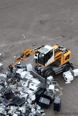 Umschlagbagger Liebherr 914