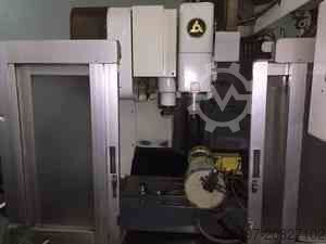 Horizontal-Bearbeitungszentrum KITAMURA MC1