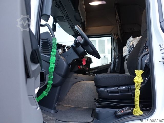 LKW-Fahrgestell DAF XD 450 FAN wb 4200 - ADR