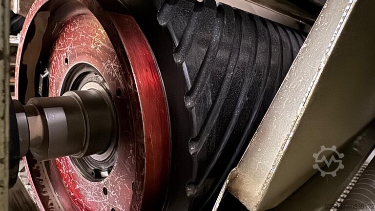 Breitbandschleifmaschine zur Kalibrierung