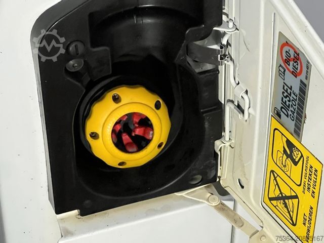 Minibus VOLKSWAGEN T5 Kombi 2.0 Tdi Lang L2 9Sitzer Automatik Klima