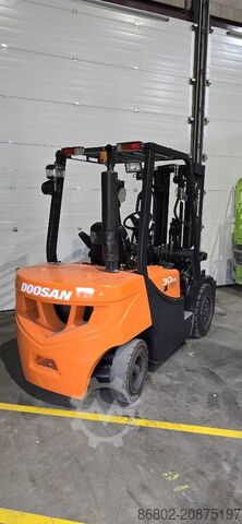 Forklift Doosan D 30 GP